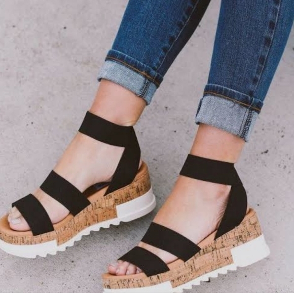 Just In!! SUGAR AND SPICE TWO STRAP FLATFORM S - Picture 3 of 6